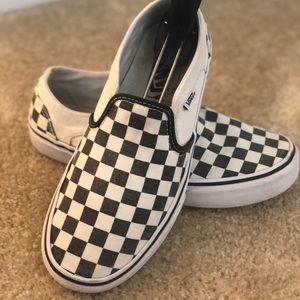 Checkered vans I will lower please bid
